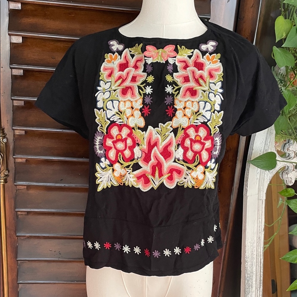 Anthropologie Embroidered Black Floral Women's Top TINY Small EUC - Picture 2 of 6